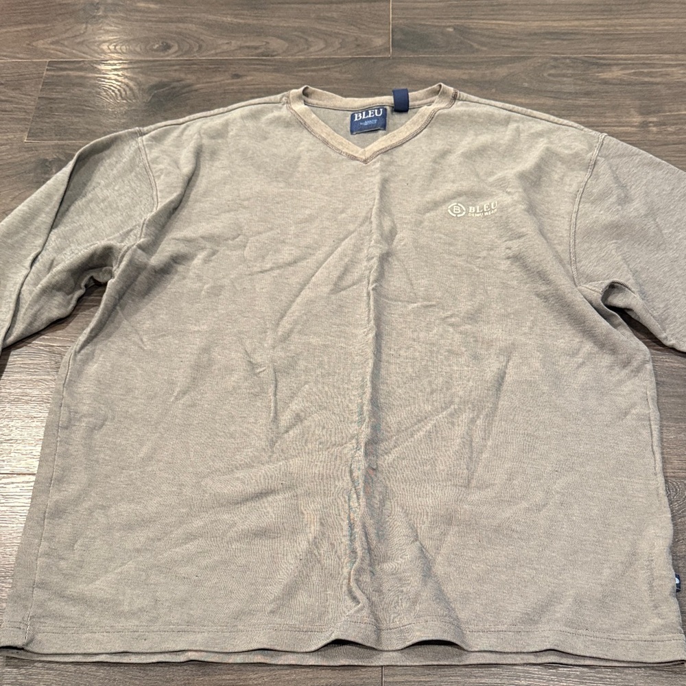 Bleu V-Neck Long Sleeve Shirt size XL 8:8